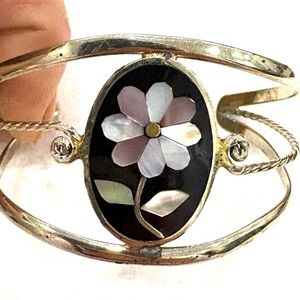 Alpaca Silver Floral Bracelet